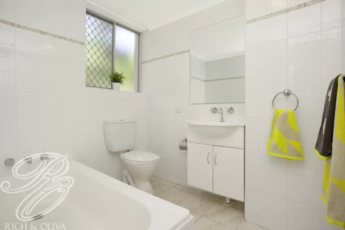 5/51 First Avenue, Campsie Sold by Rich & Oliva - image 5