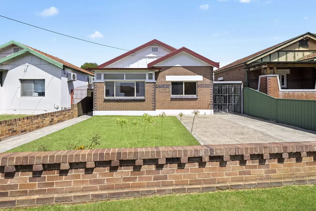 3 Whitfield Avenue, Ashbury Sold by Rich & Oliva - image 1