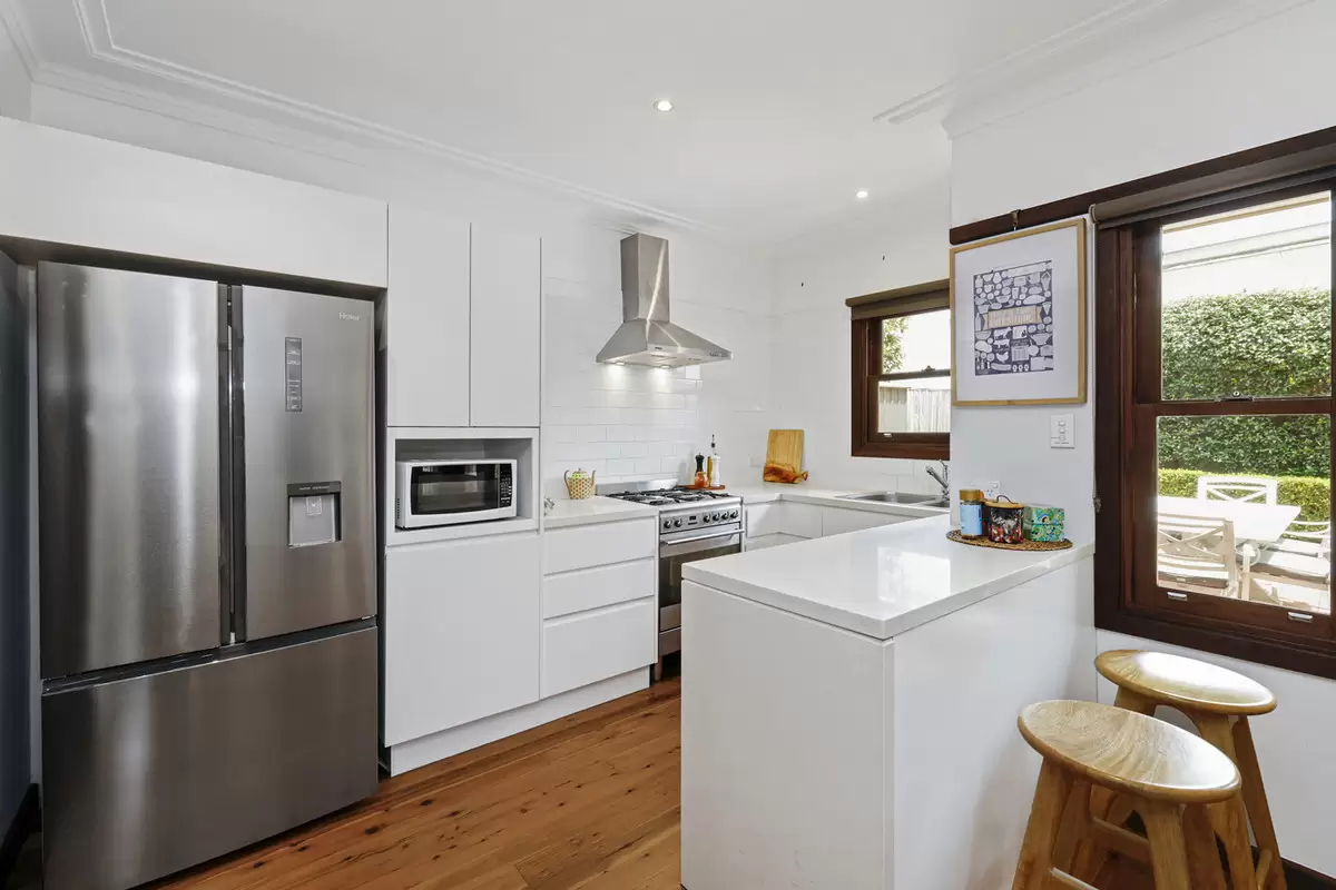 30A Kenilworth Street, Croydon Sold by Rich & Oliva - image 4