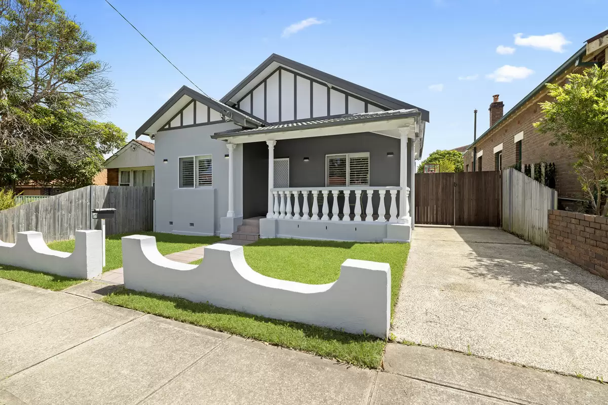 25 Crieff Street, Ashbury Sold by Rich & Oliva - image 2