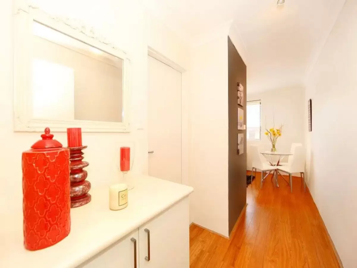 10/33 Livingstone Road, Petersham Leased by Rich & Oliva - image 4