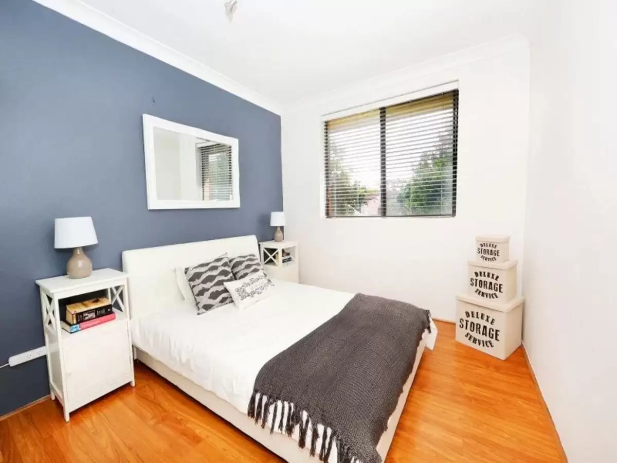 10/33 Livingstone Road, Petersham Leased by Rich & Oliva - image 3