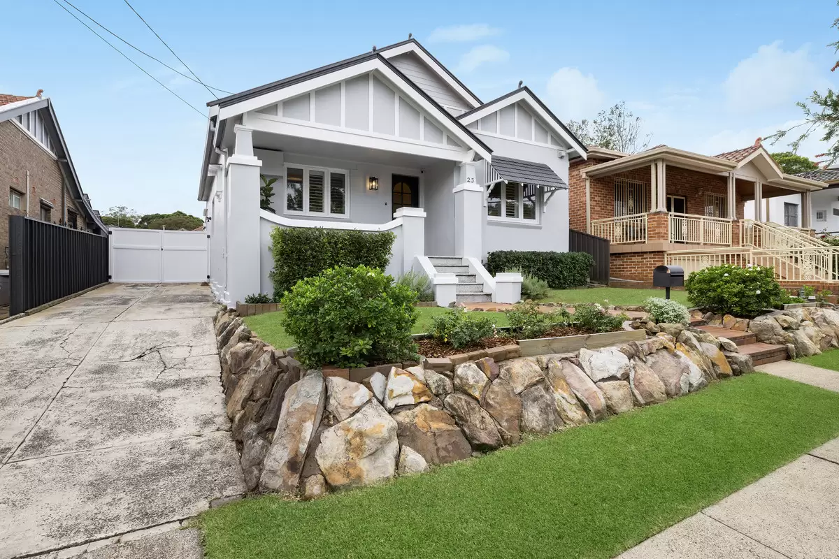 23 Melville Street, Ashbury Sold by Rich & Oliva - image 2