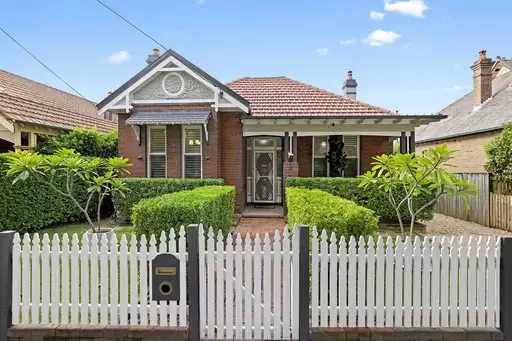 27 Arthur Street, Croydon Sold by Rich & Oliva