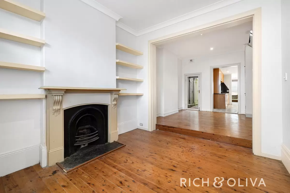 340 Cleveland Street, Surry Hills Leased by Rich & Oliva - image 1