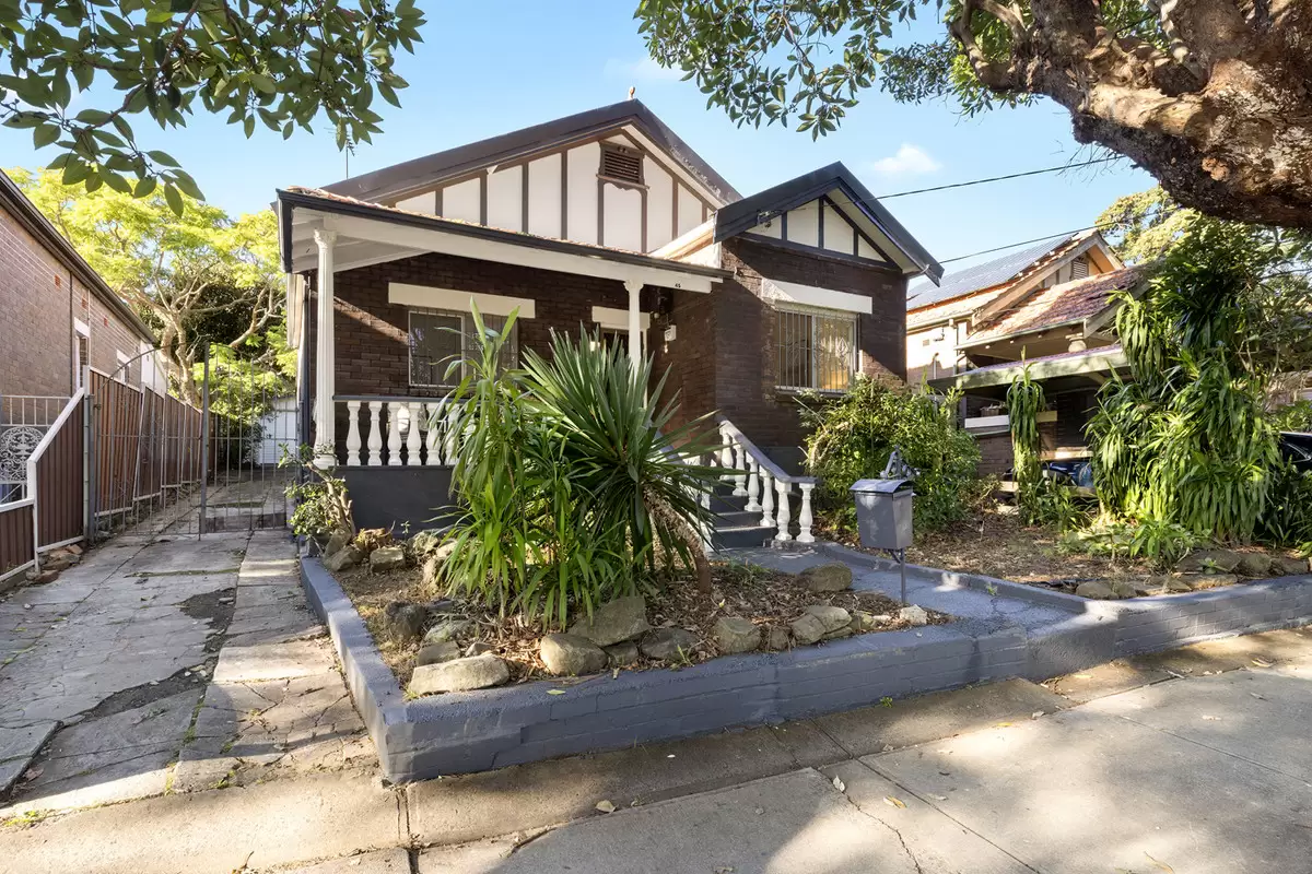 45 Roslyn Street, Ashbury Sold by Rich & Oliva - image 2
