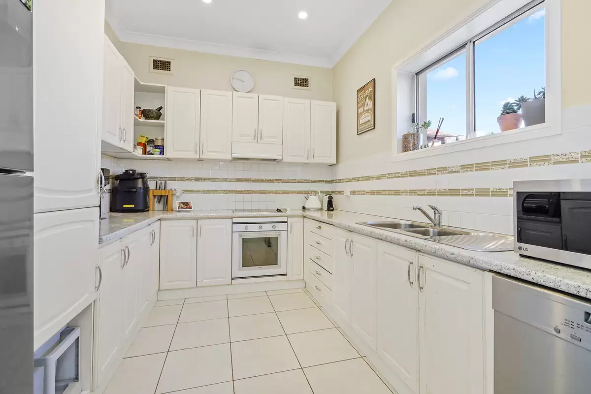 18 Lasswade Street,, Ashbury Leased by Rich & Oliva - image 3