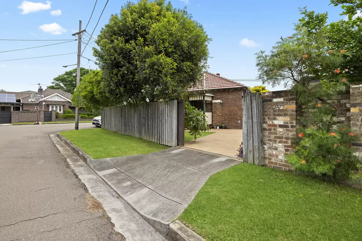 12 Cantor Street, Croydon Sold by Rich & Oliva - image 16