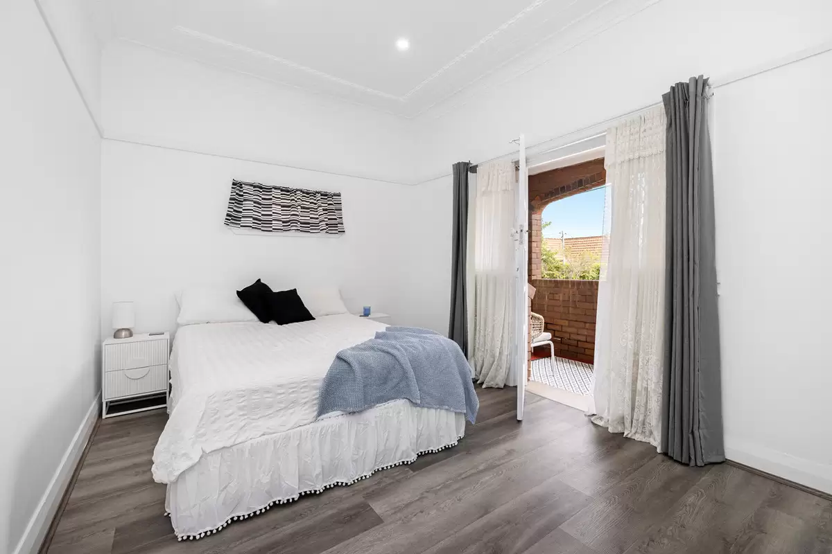 22a Heydon Street, Enfield Sold by Rich & Oliva - image 2