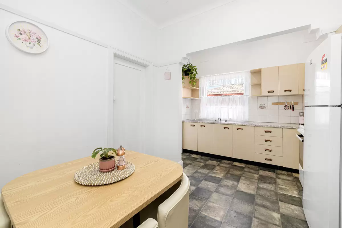 22a Heydon Street, Enfield Sold by Rich & Oliva - image 7
