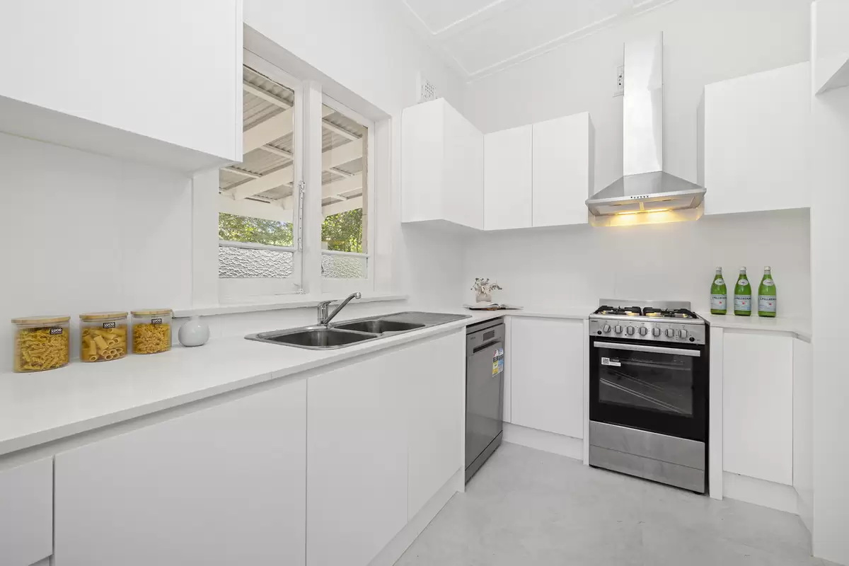 2 Paisley Road, Croydon Leased by Rich & Oliva - image 5