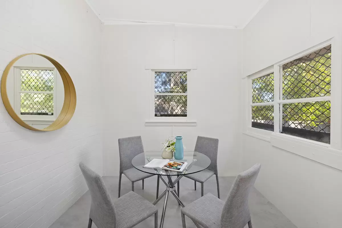 2 Paisley Road, Croydon Leased by Rich & Oliva - image 4