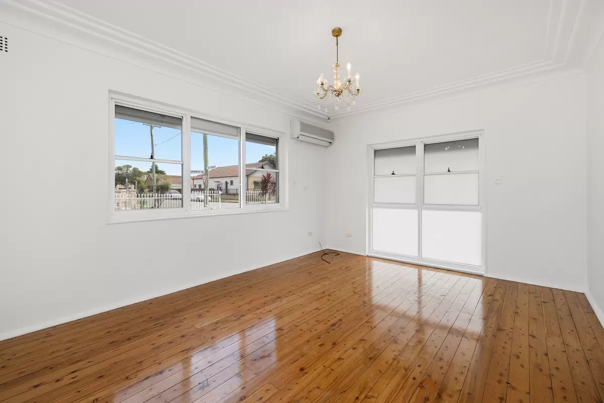 42 Blenheim Street, Croydon Park Sold by Rich & Oliva - image 4