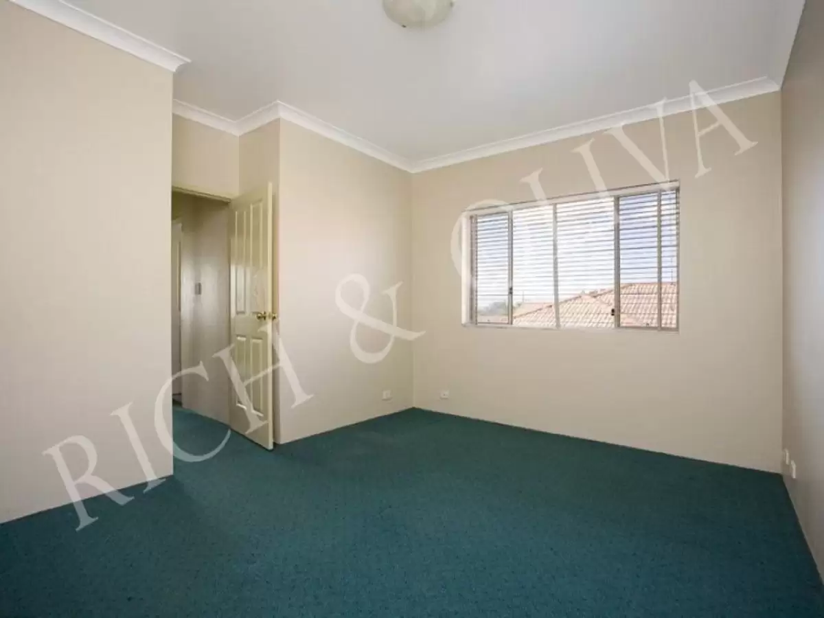 4/68 Leylands Parade, Belmore Leased by Rich & Oliva - image 4