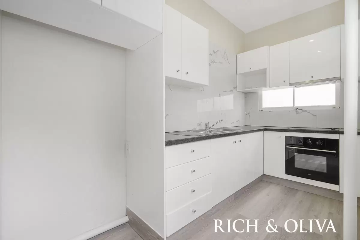 1/24 Lily Street, Burwood Leased by Rich & Oliva - image 3