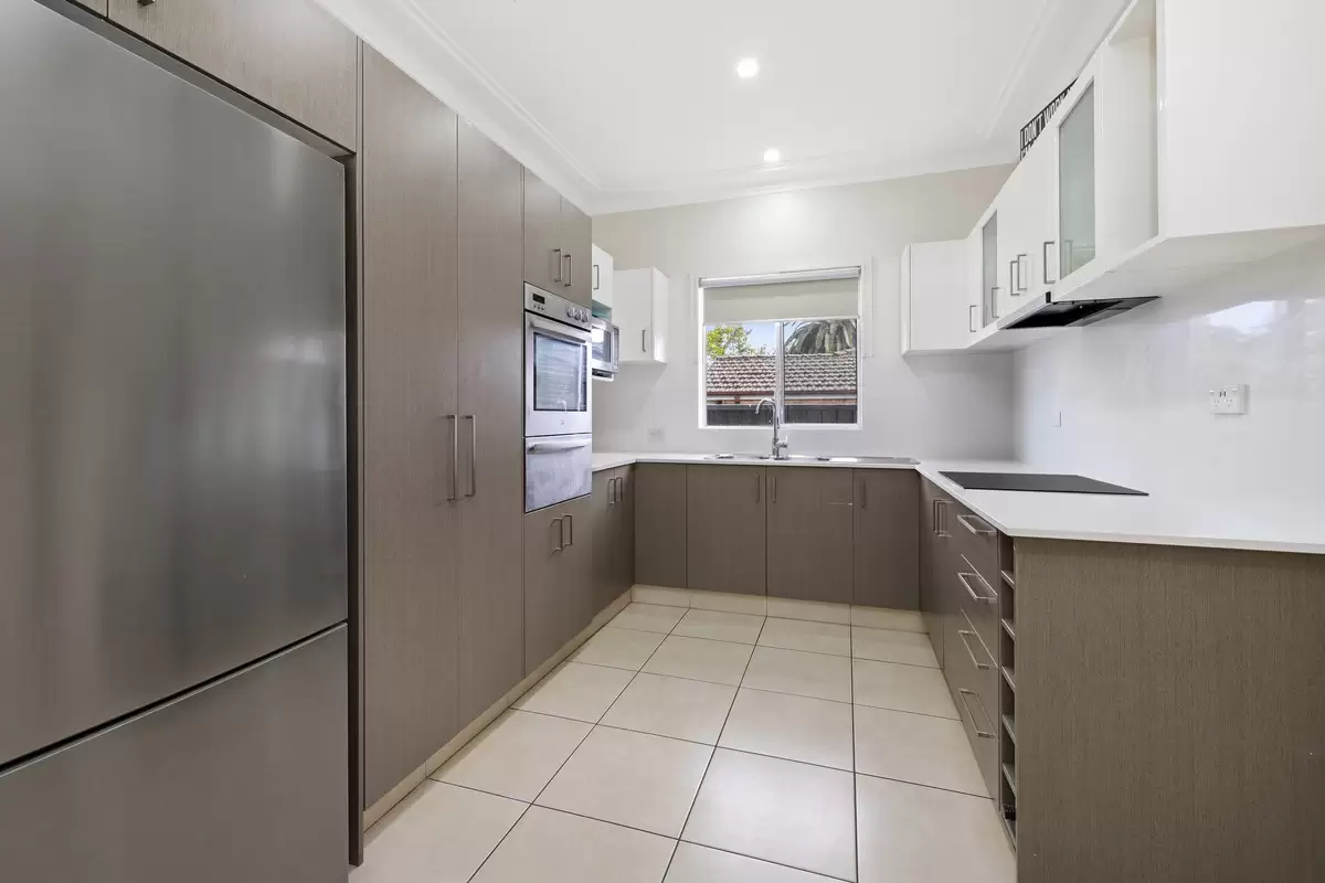 50 Endeavour Road, Georges Hall Leased by Rich & Oliva - image 4