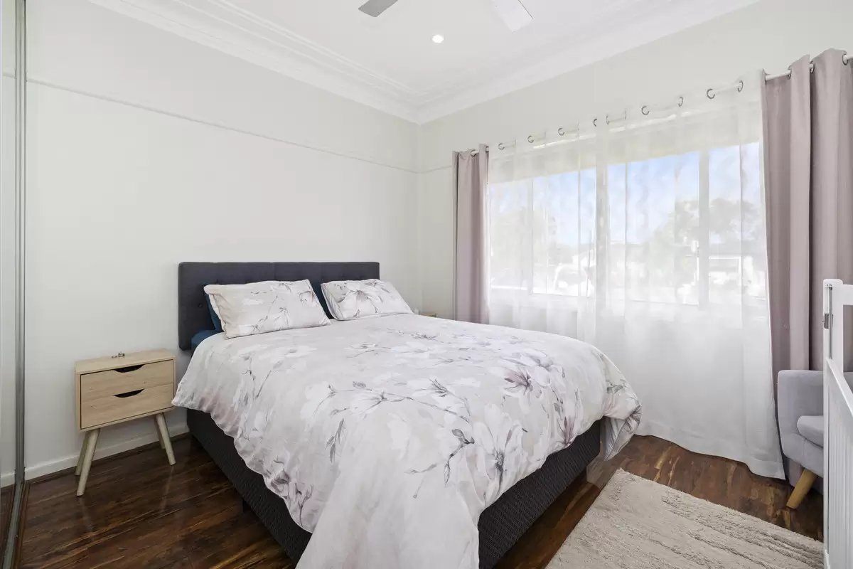 50 Endeavour Road, Georges Hall Leased by Rich & Oliva - image 5
