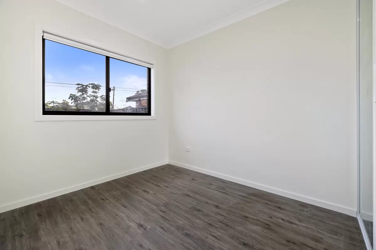 1/50 Endeavour Road, Georges Hall Leased by Rich & Oliva - image 5