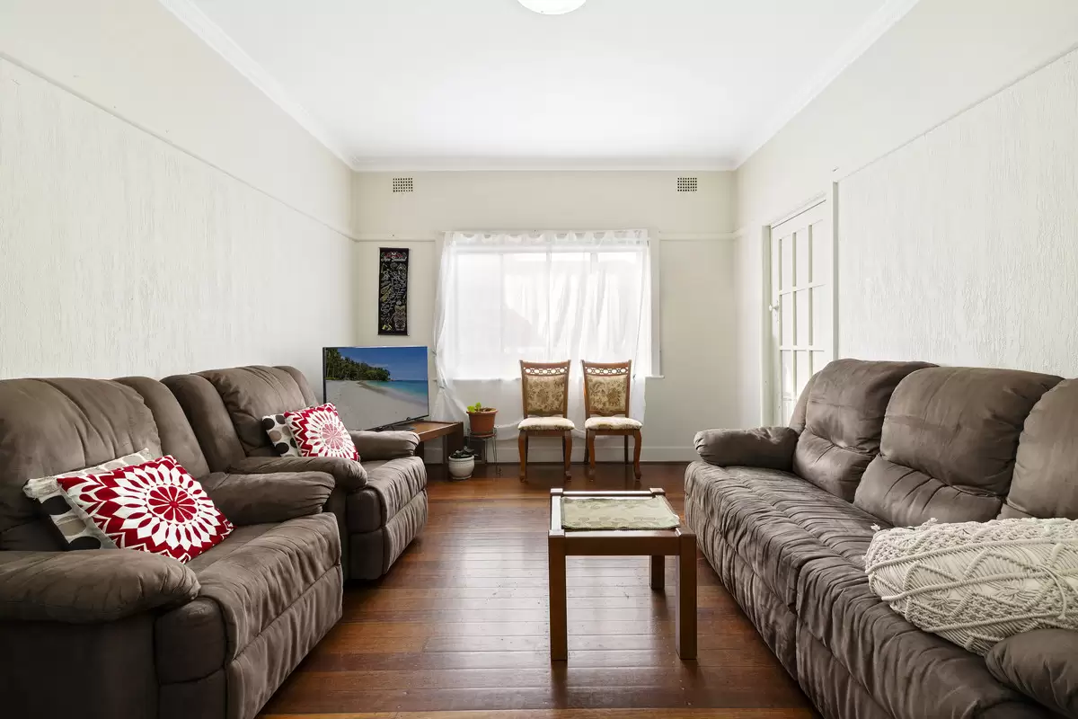 1-4/89 The Crescent, Homebush West Sold by Rich & Oliva - image 8