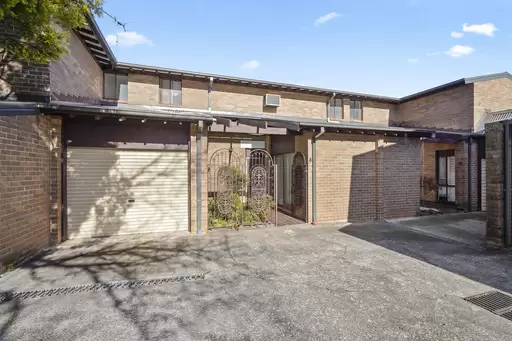 8/131 Burwood Road, Croydon Park Leased by Rich & Oliva
