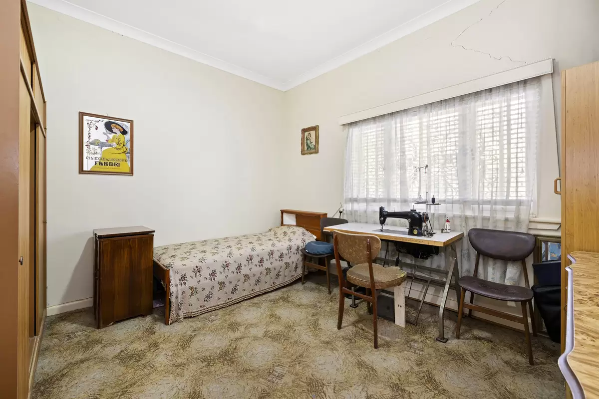 2 Arrowfield Avenue, Burwood Sold by Rich & Oliva - image 4