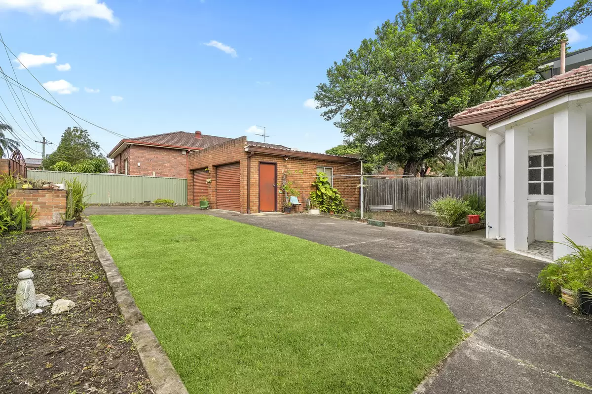 1 Checkley Street, Abbotsford Sold by Rich & Oliva - image 3