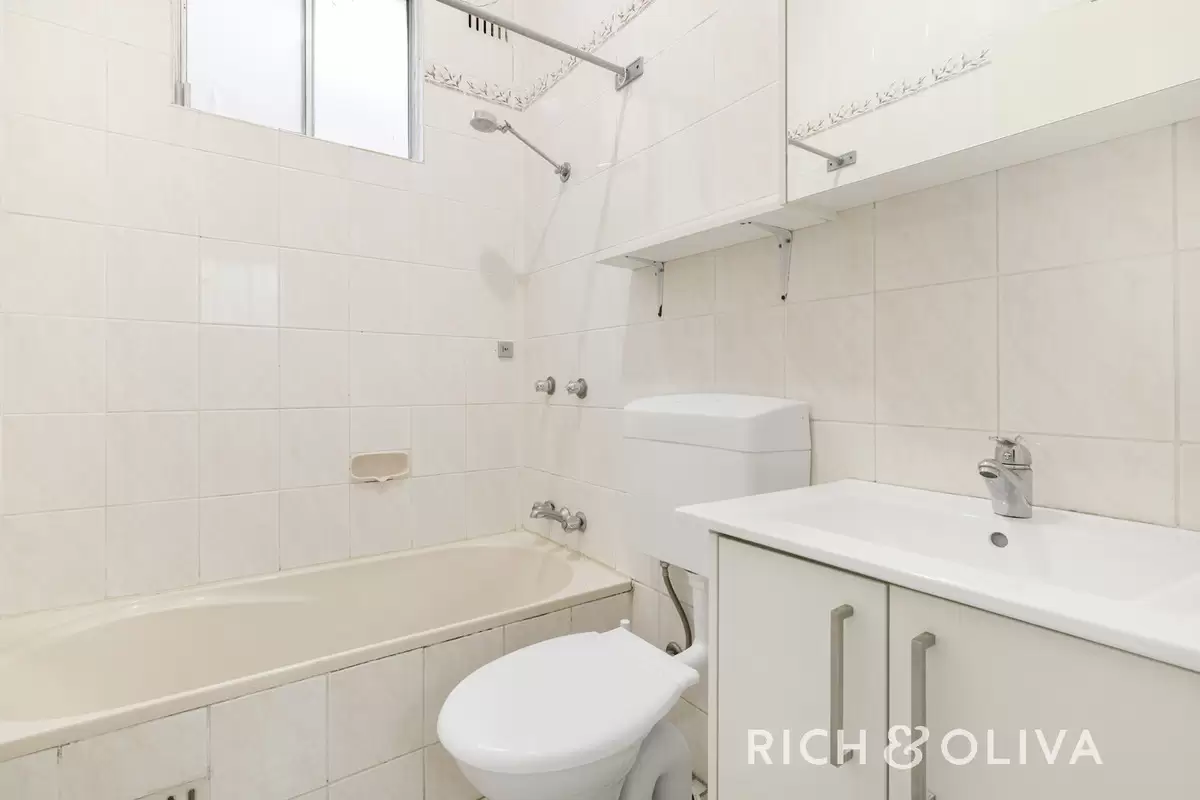 4 Percival Road, Stanmore Leased by Rich & Oliva - image 6