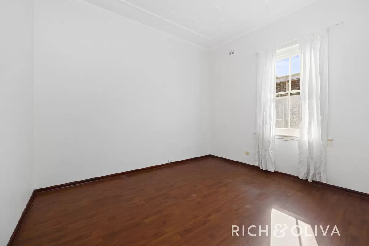 5 Frederick Street, Canterbury Leased by Rich & Oliva - image 3