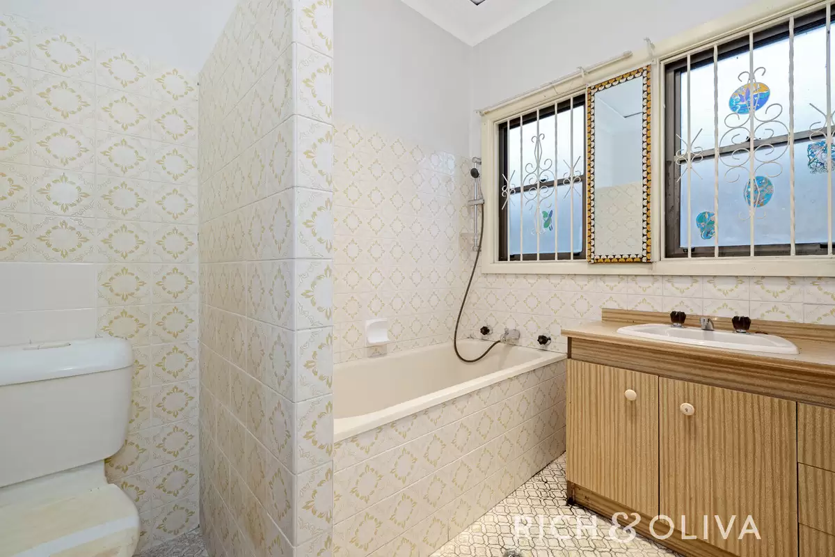 20 Mount Avenue, Roselands Leased by Rich & Oliva - image 5
