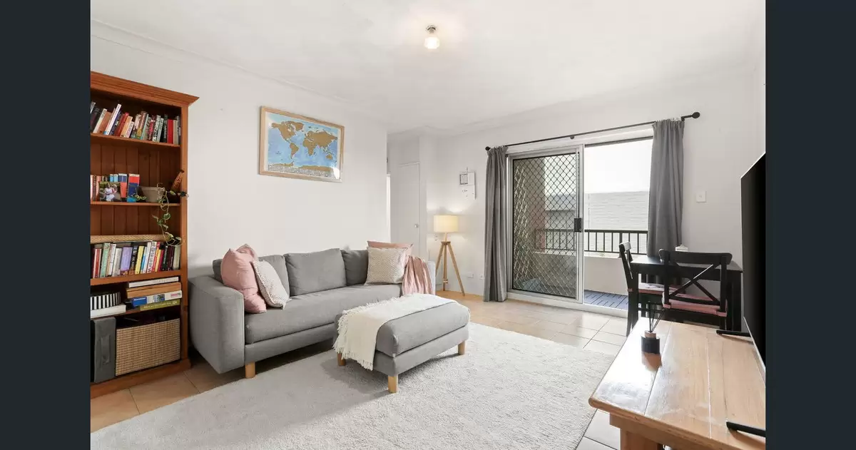 2/120-122 Edwin Street North, Croydon Leased by Rich & Oliva - image 1