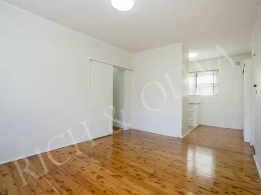 2/1A Second Avenue, Campsie Leased by Rich & Oliva