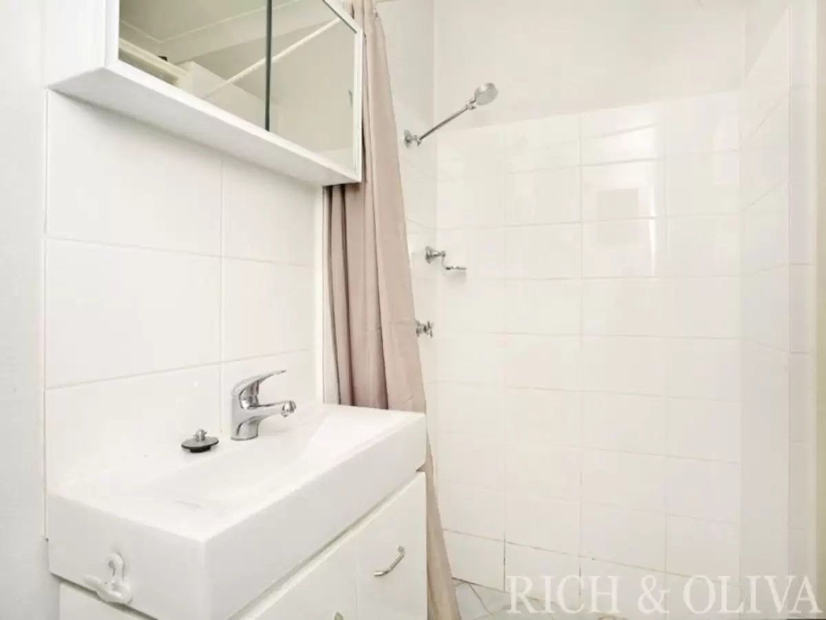 1/33 Alt Street, Ashfield Leased by Rich & Oliva - image 5