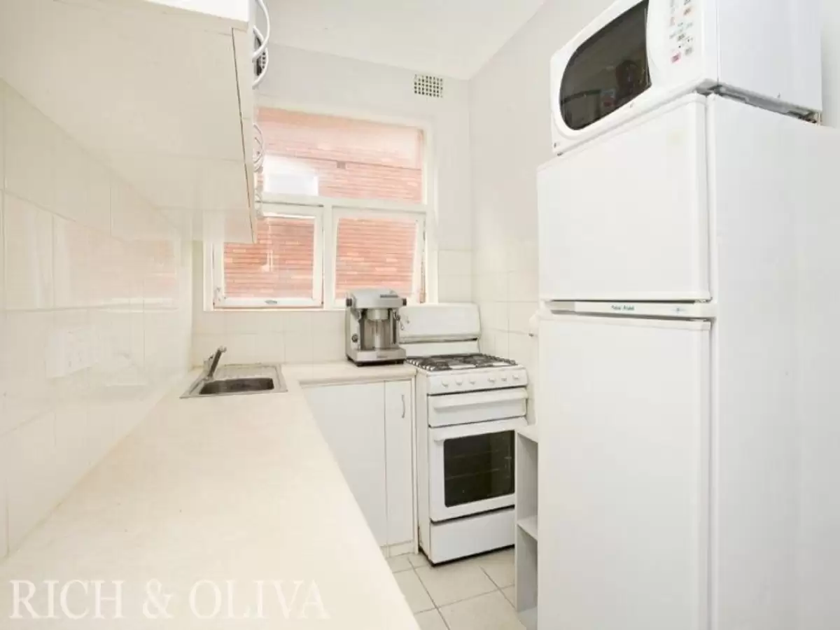 1/33 Alt Street, Ashfield Leased by Rich & Oliva - image 2