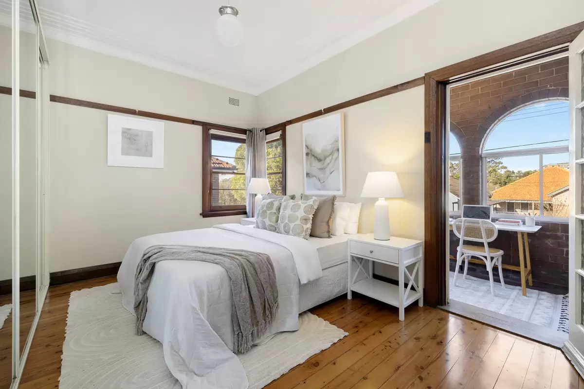 23 Orchard Street, Croydon Sold by Rich & Oliva - image 2