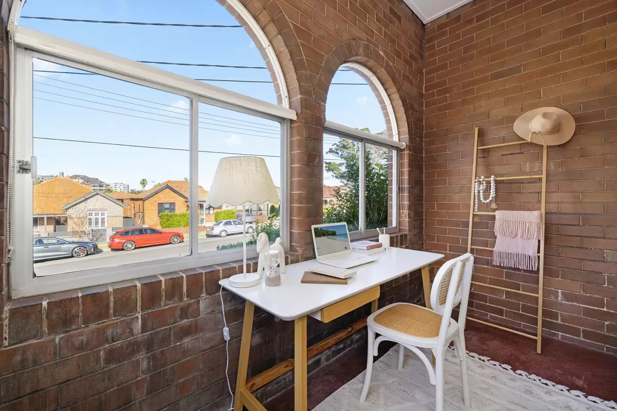 23 Orchard Street, Croydon Sold by Rich & Oliva - image 3