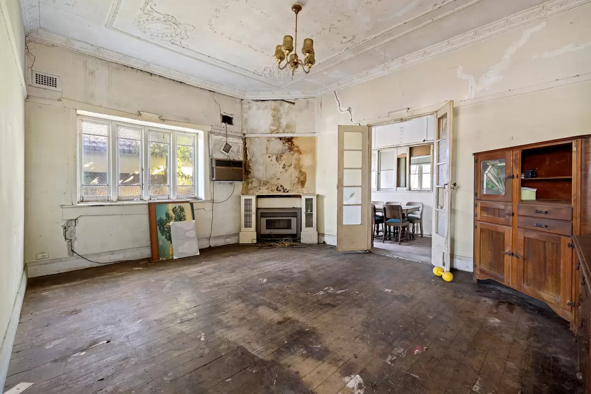 1 Kelvin Street, Ashbury Sold by Rich & Oliva - image 7