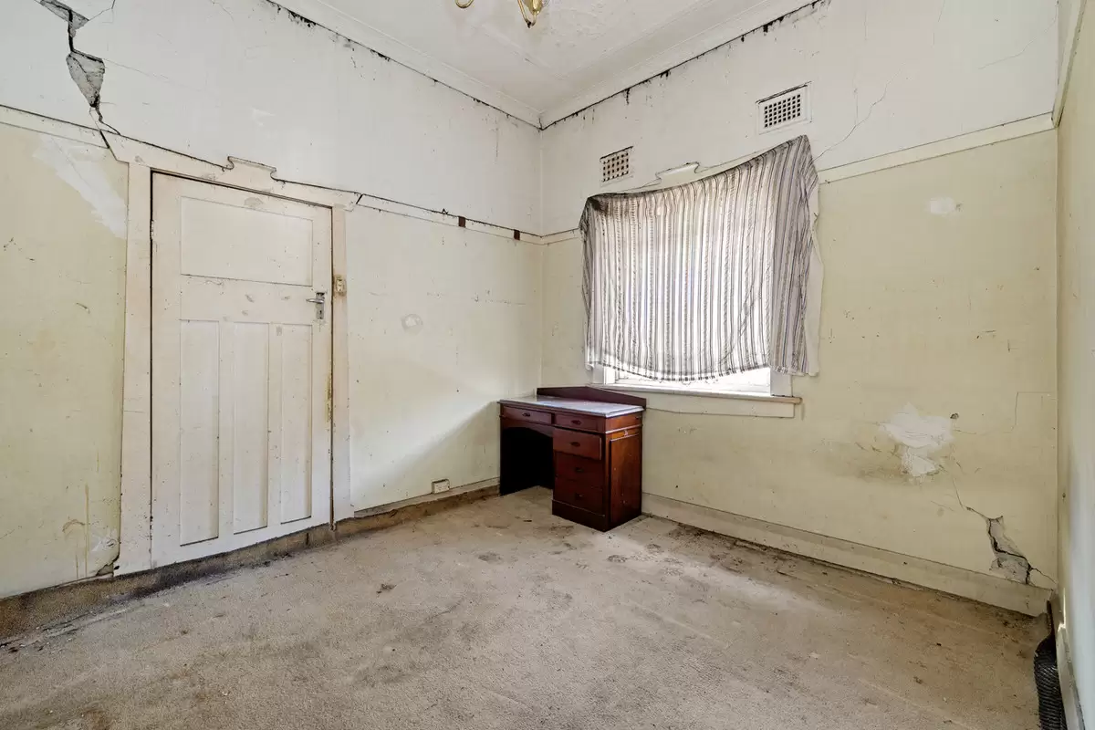 1 Kelvin Street, Ashbury Sold by Rich & Oliva - image 10