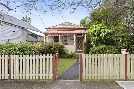 10 Brand Street, Croydon Sold by Rich & Oliva