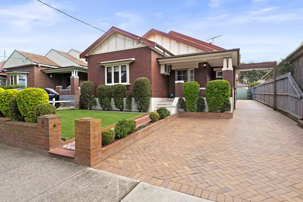 13 Acton Street, Croydon Sold by Rich & Oliva - image 2