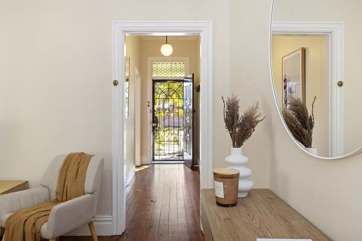 233 Croydon Road, Croydon Sold by Rich & Oliva - image 4