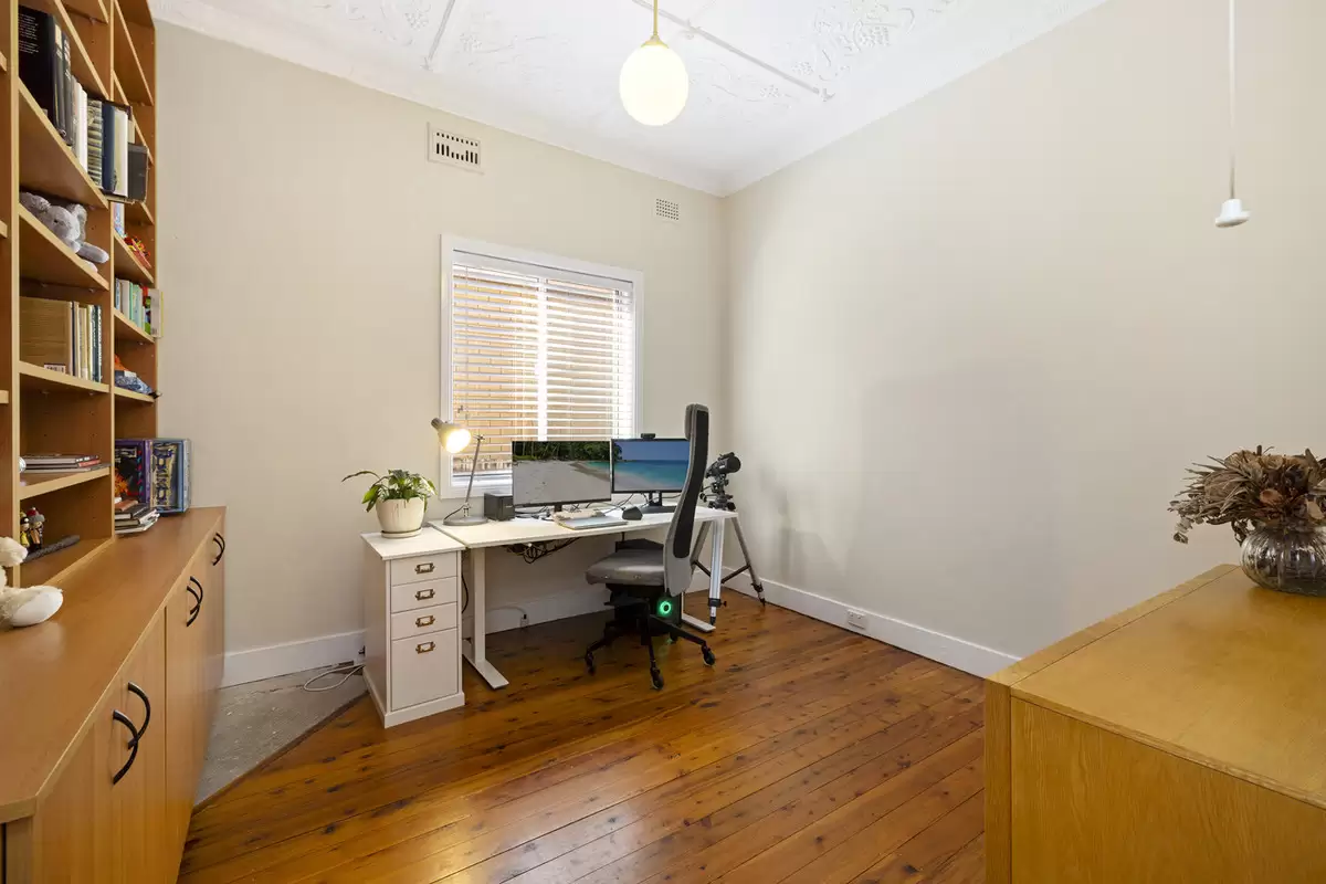 233 Croydon Road, Croydon Sold by Rich & Oliva - image 7