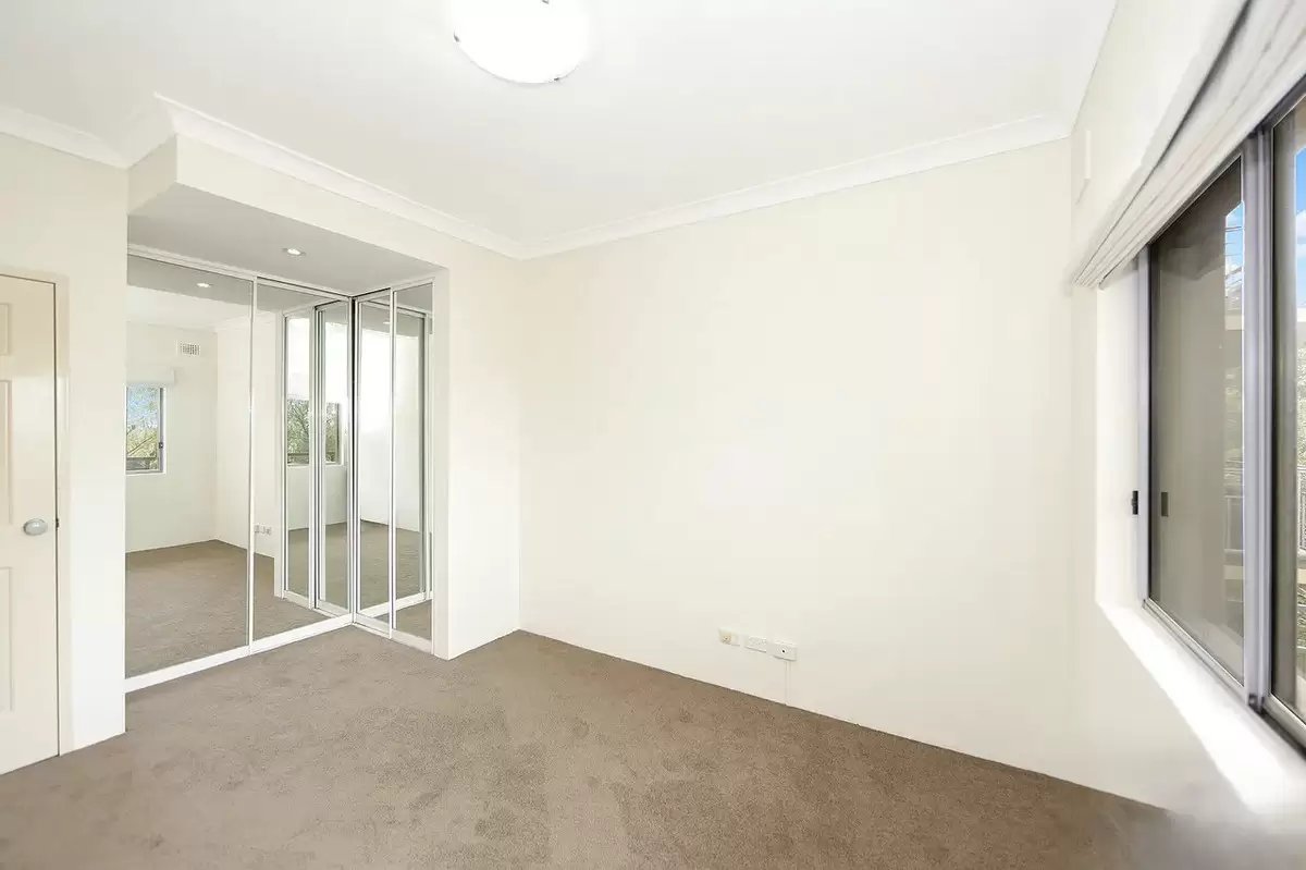 15/316 Pacific Highway, Lane Cove Leased by Rich & Oliva - image 3