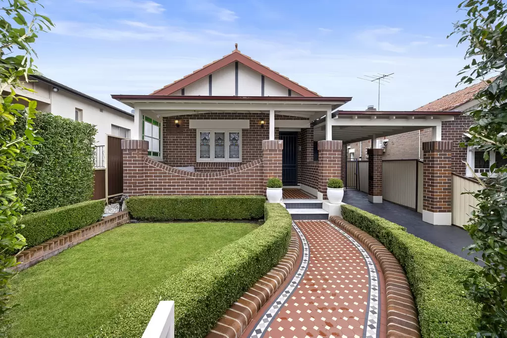 29 Howard Street, Canterbury Sold by Rich & Oliva