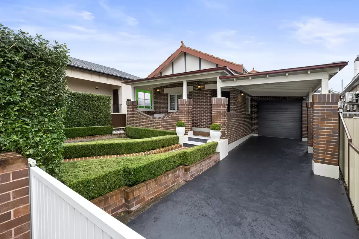 29 Howard Street, Canterbury Sold by Rich & Oliva - image 2