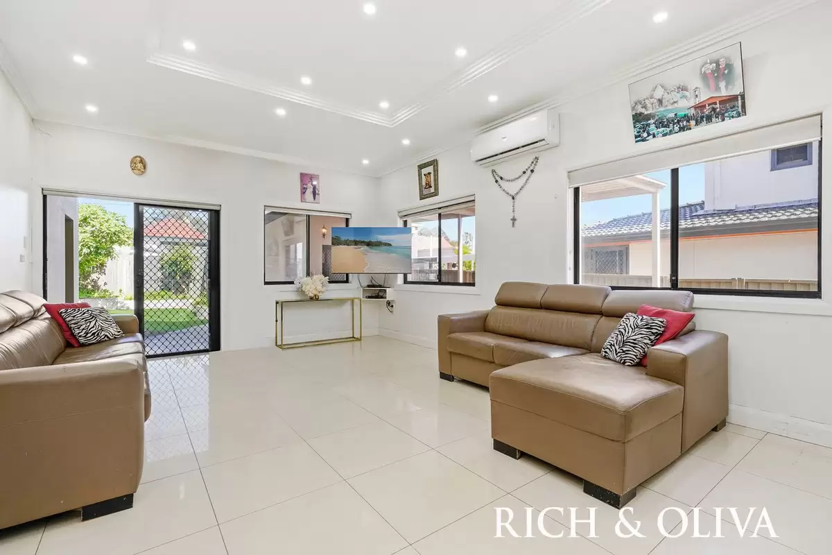 49 Greenhills Street, Croydon Leased by Rich & Oliva - image 2