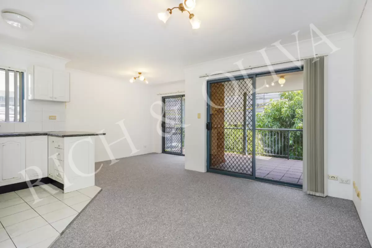 12/8-10 Gloucester Avenue, Burwood Leased by Rich & Oliva - image 2