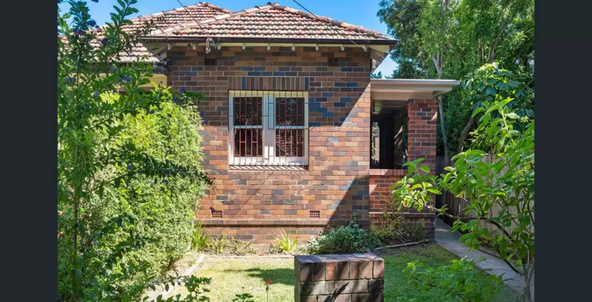 35 Woodcourt Street, Marrickville Leased by Rich & Oliva - image 1