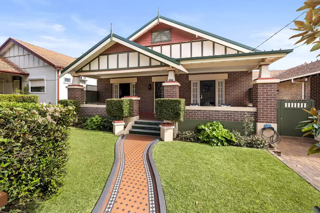 27 Ivanhoe Road, Croydon Sold by Rich & Oliva