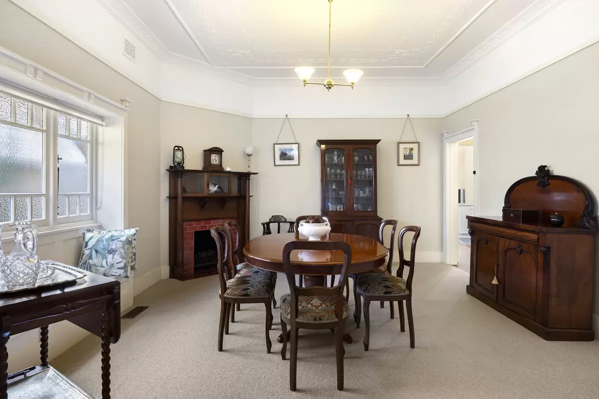 27 Ivanhoe Road, Croydon Sold by Rich & Oliva - image 8