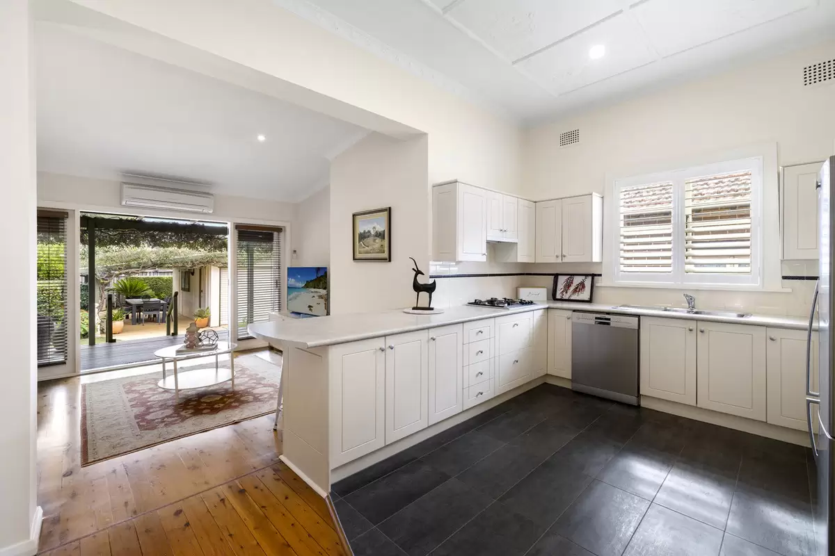 27 Ivanhoe Road, Croydon Sold by Rich & Oliva - image 15